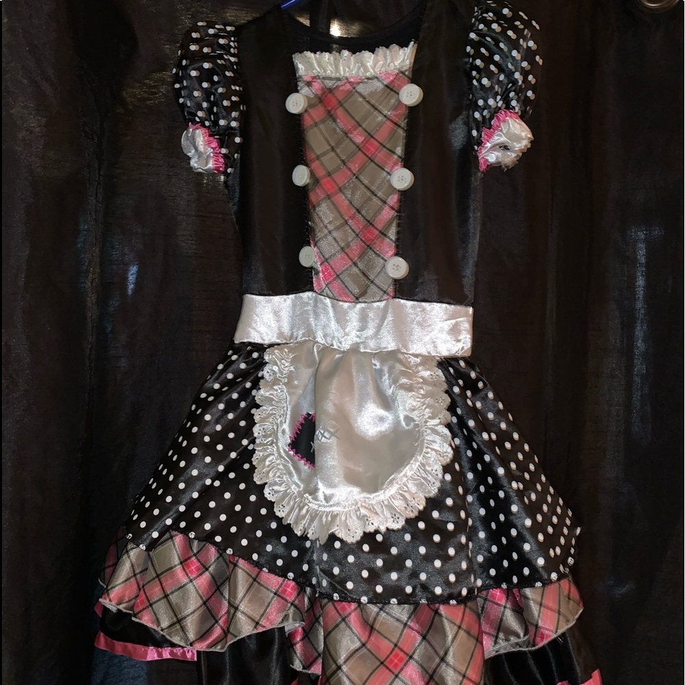 Damaged doll costume. Girls 12-14